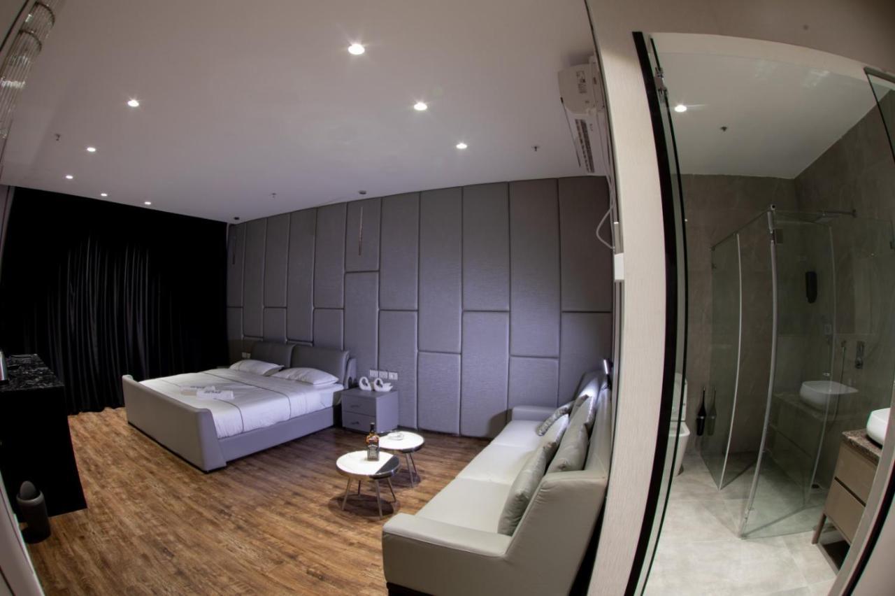 Royal Hotel Rishon LeZion Exterior foto